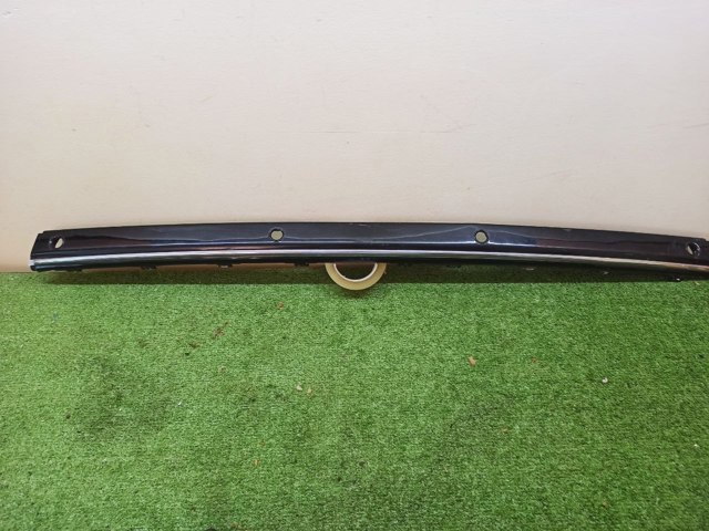 Молдинг заднего бампера, центральный A2038852921 MERCEDES