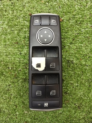 Кнопки переднего левого стеклоподъёмника A2049055302 MERCEDES