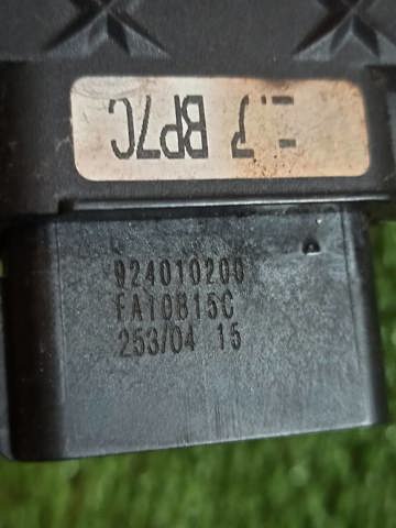 MAZDA BP4L58310C Замок двери передней правой в наличии Украина