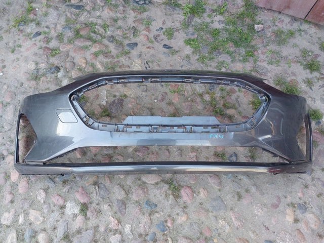 Бампер на авто Ford Focus 4