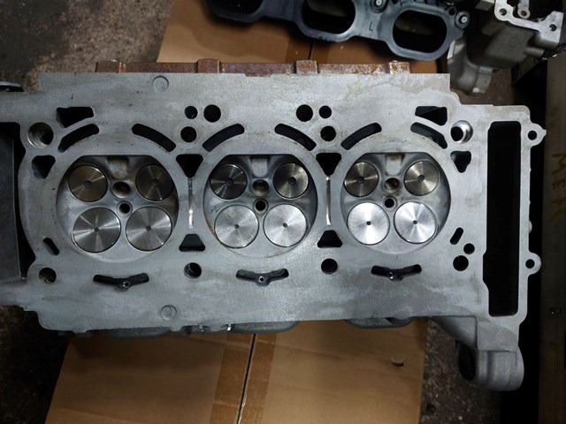 Головка блока 2760102413 MERCEDES