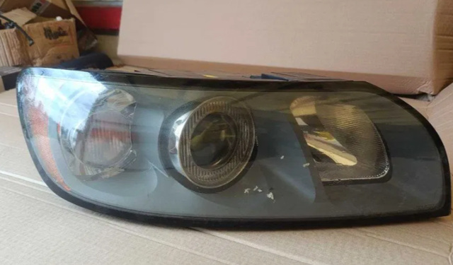 Фара комбинированная, передняя 30698886 VOLVO