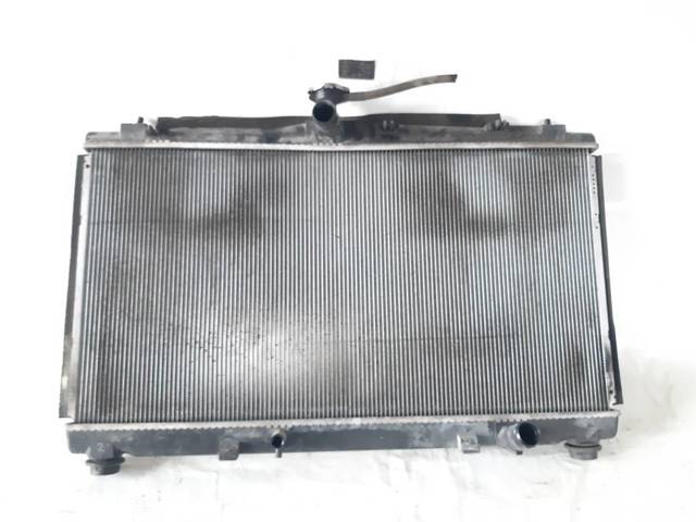 Радиатор охлаждения двигателя 16410AZ003 TOYOTA