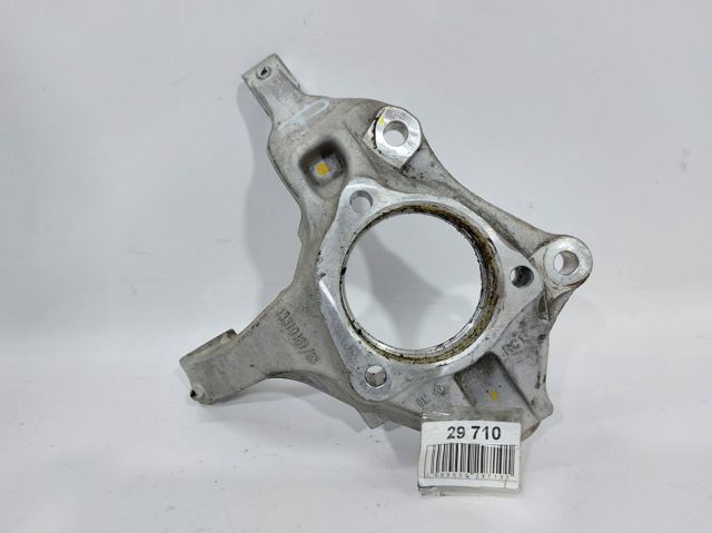 Цапфа поворотная правая 23118286 GM