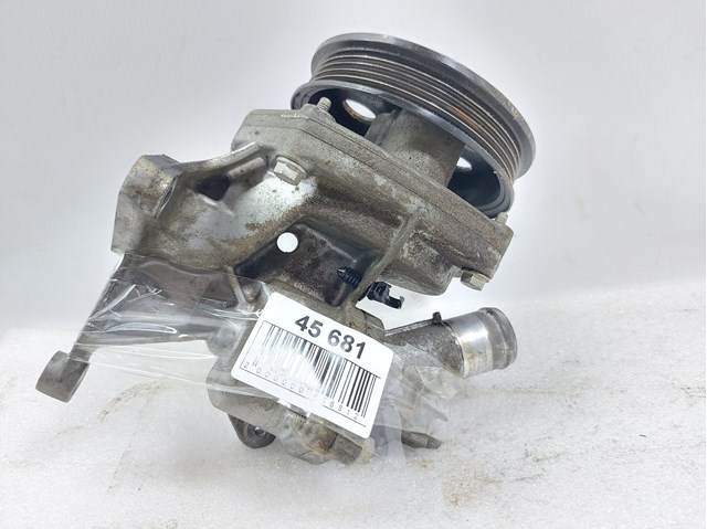 Насос водяной 25201450 GM