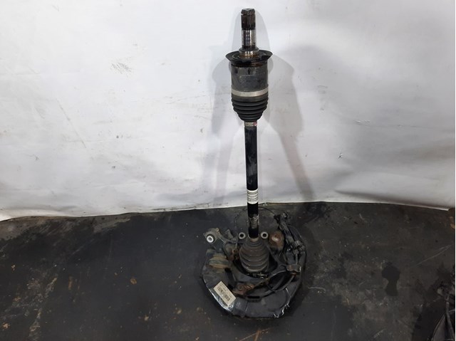 Кулак поворотный правый 33326792524 BMW