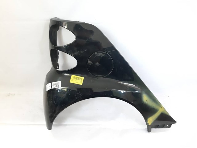 Переднее правое крыло 4518810201CA7L MERCEDES