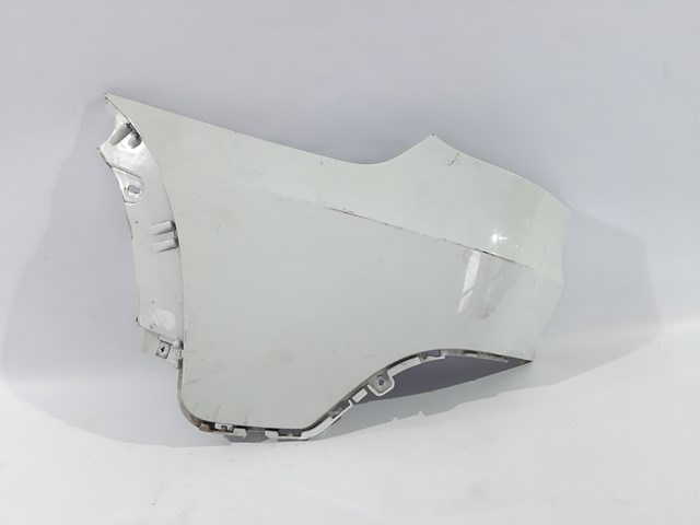 Бампер задний, левая часть 51127158439 BMW
