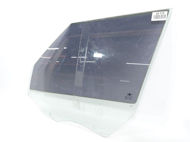 Стекло двери передней левой 51339800567 BMW