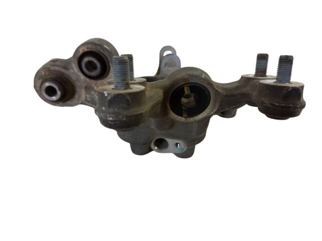 Цапфа левая 527104R010 HYUNDAI