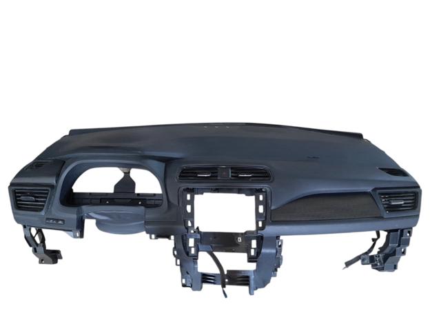 Передняя панель 682006WK0B NISSAN