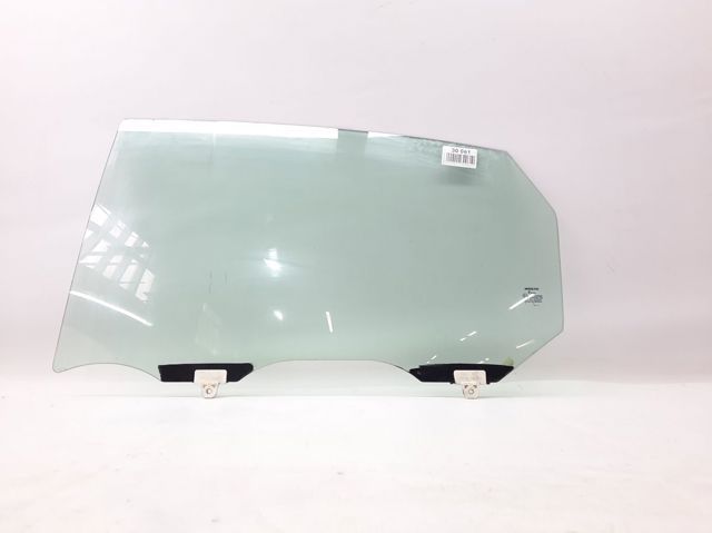 Стекло двери задней левой 823013SG0A NISSAN