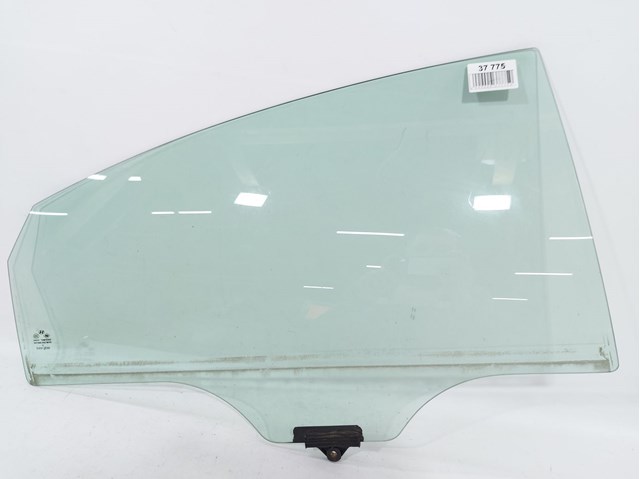Стекло задней двери, правой 834203S010 HYUNDAI