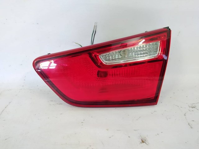 Фонарь задний внутренний правый 924042T500 HYUNDAI