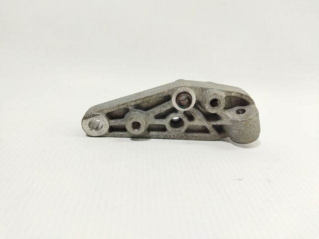 Кронштейн компрессора кондиционера CV6E19D624CA FORD