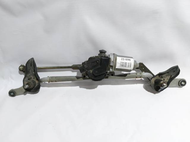Мотор стеклоочестителя GHP967340B MAZDA