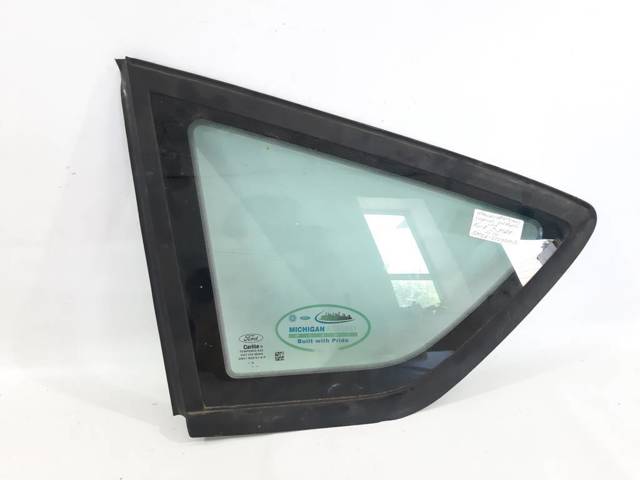 Стекло багажного отсека, левое GM5Z5829711D FORD