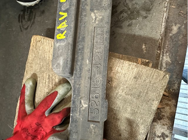 Абсорбер бампера заднего 5261542010 TOYOTA