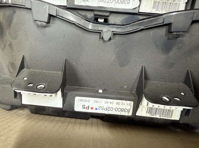 Приборная доска 8380002P52 TOYOTA