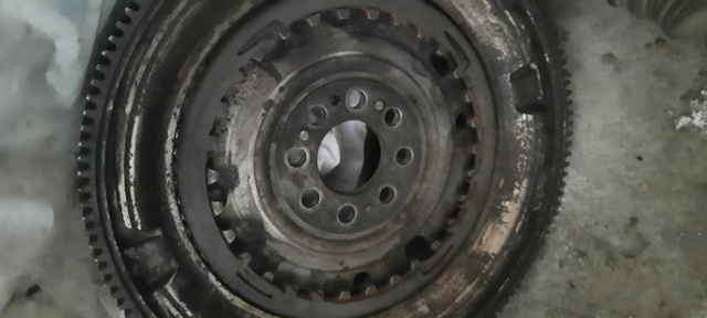 06J105266S VAG Маховик купить в Тернополь