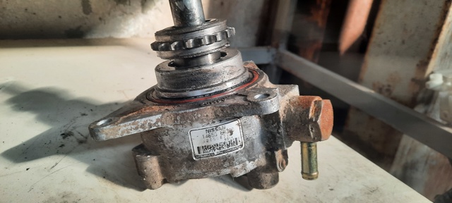Вакуумный насос 14650EB300 NISSAN