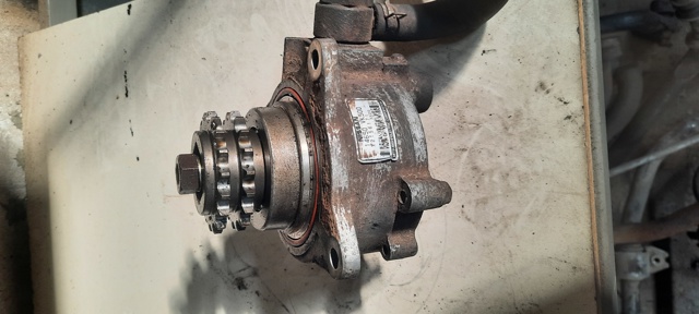 Насос вакуумный 14650VK500 NISSAN
