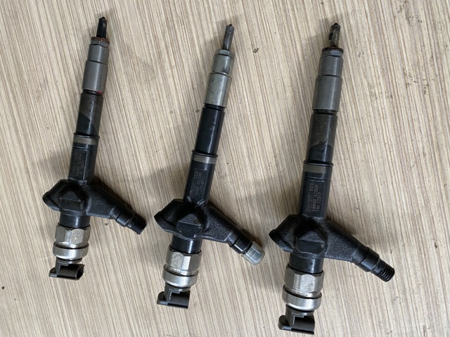 Форсунка инжектора 16600EC00A NISSAN