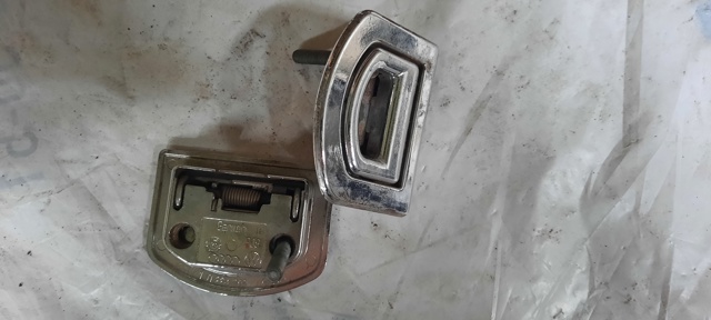 Крюк для сумок багажного отделения 1J0864203 VAG