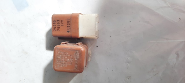 NISSAN 2523079963 Реле противотуманной фары в наличии Ровно