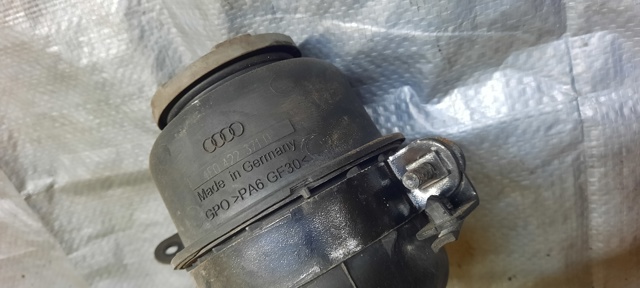 Бачок насоса гидроусилителя руля Audi Q5