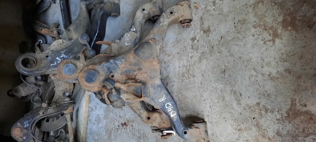Передний нижний рычаг 54500EB300 NISSAN
