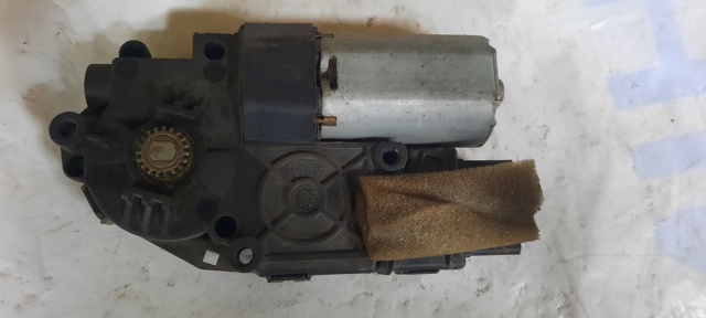 VAG 6R0959591 Мотор привода люка в наличии Львов