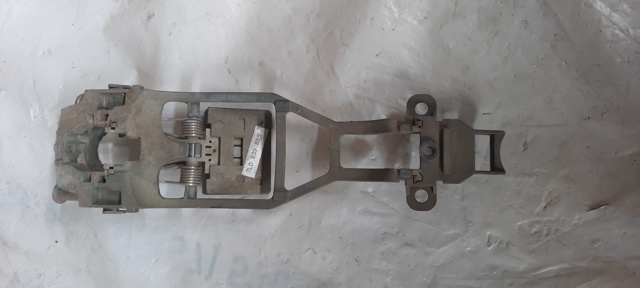 Держатель наружной ручки двери, задней левой 7L0839885 VAG