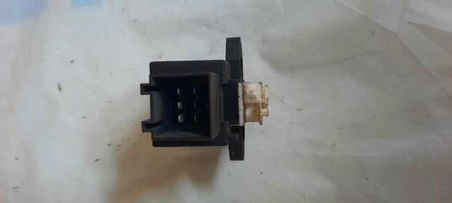 7L0959772 Реле подогрева сиденья купить Павлоград