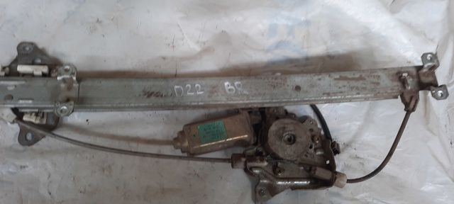 Мотор стеклоподъемника двери задней, правой 827302S721 NISSAN