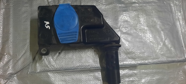 Горловина бачка омывателя 8T2955463B VAG