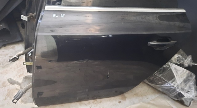 Дверь пассажирская задняя левая 8T8833051D VAG