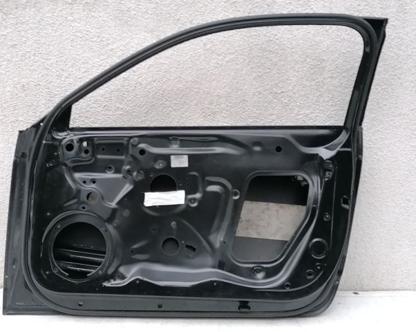 VAG 8V3831052C Дверь передняя правая в наличии Запорожье
