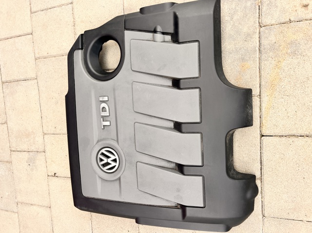 03L103925 VAG Крышка двигателя купить в Винница