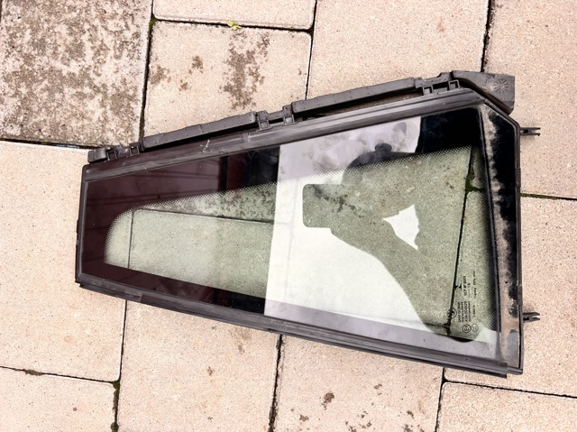 51357205599 BMW Стекло-форточка двери задней левой купить в Украина
