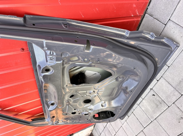 VAG 83F831052 Дверь передняя правая в наличии Чернигов