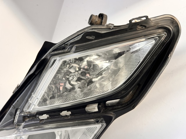 MERCEDES A2128200461 Фара правая в наличии Чернигов