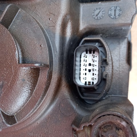 JX7B13W029AE FORD Правая фара купить в Ужгород