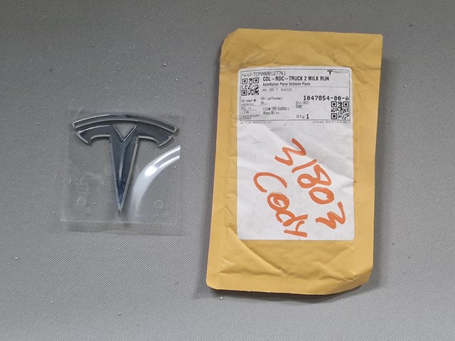 Фирменный значок 104785400A Tesla Model