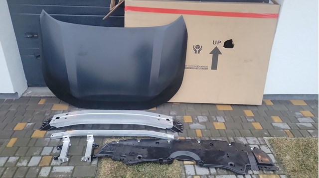 Балка бампера переднего 5202148110 TOYOTA