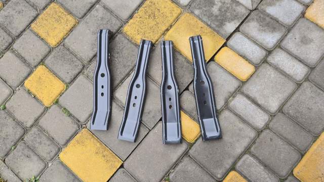 Кронштейн бампера переднего, центральный 622905NA0A NISSAN