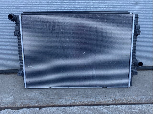 Радиатор водяной Шкода Карок