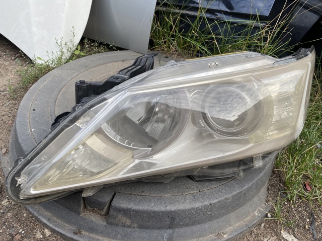 Фара дальнего света в сборе 8118533870 TOYOTA