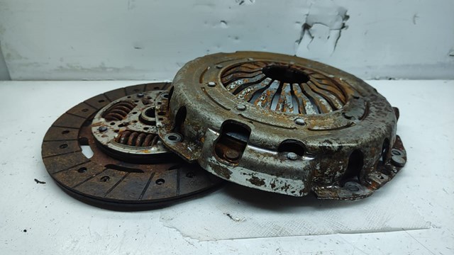 Лепестковая корзина сцепления 8200046287 RENAULT