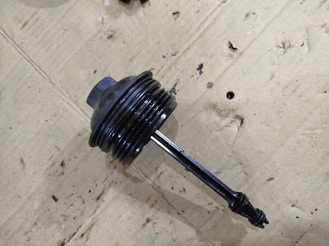 Крышка масляного фильтра 03L115433 VAG